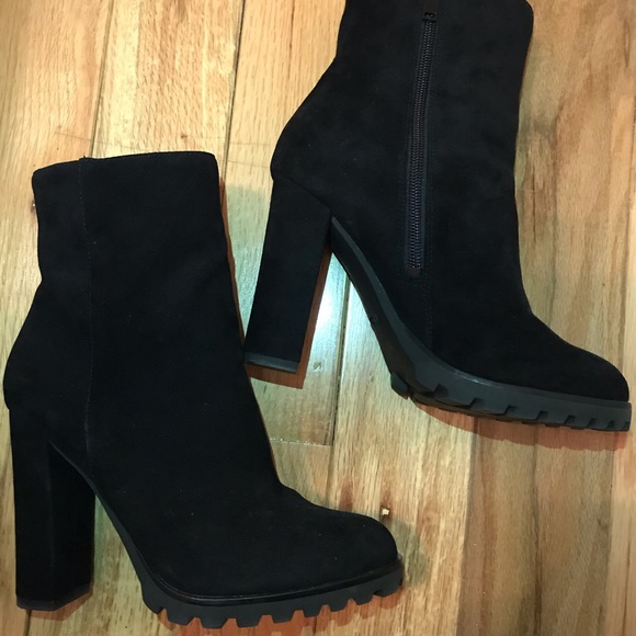 Boots - Picture 6 of 7